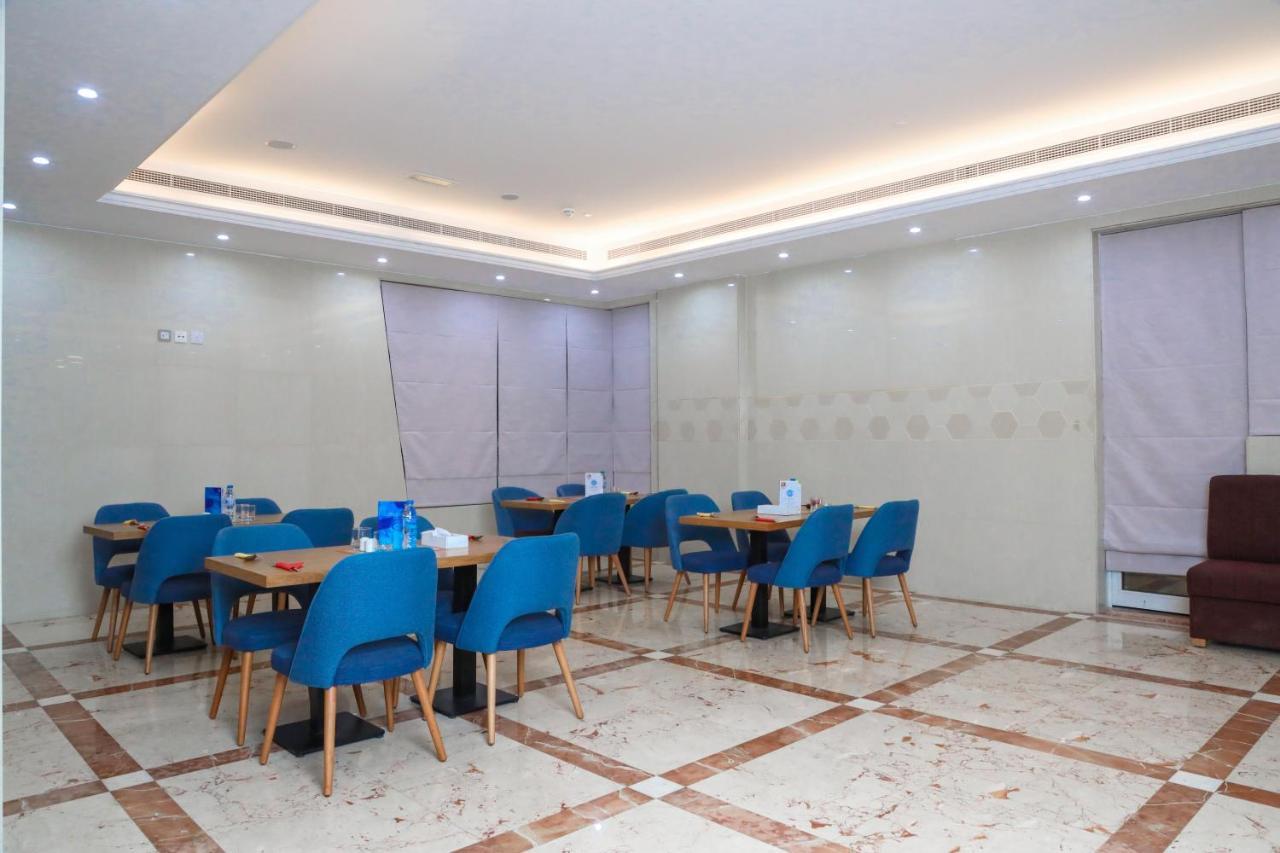 Al Azmy 116 Hotel Sharjah Exterior photo