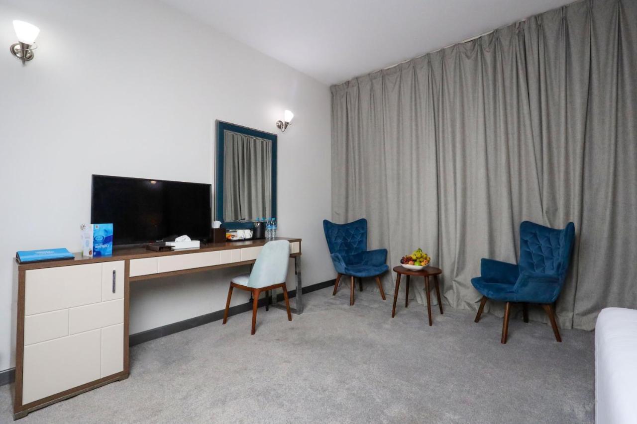 Al Azmy 116 Hotel Sharjah Exterior photo